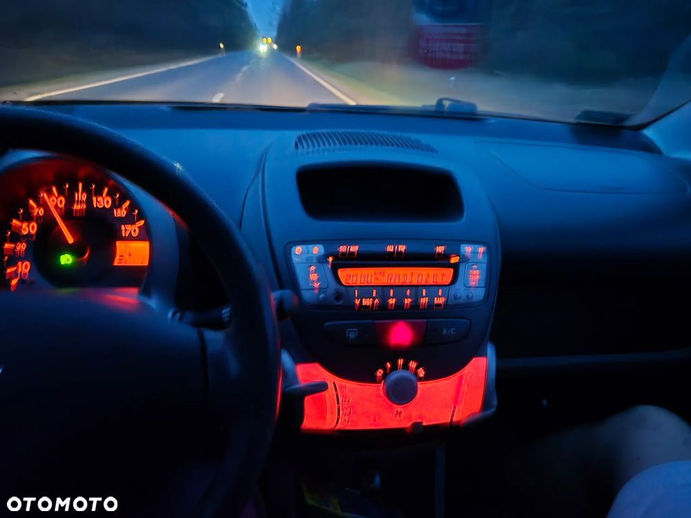 Peugeot 107 (70) 68 Active - 18