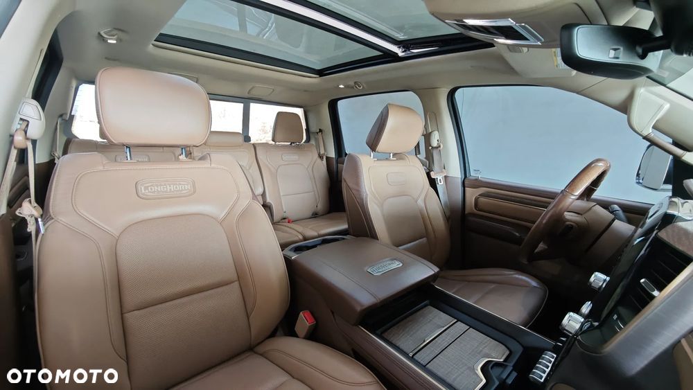 RAM 1500 Crew Cab Longbed Longhorn - 14