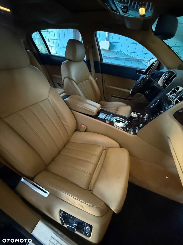 Bentley Flying Spur - 7