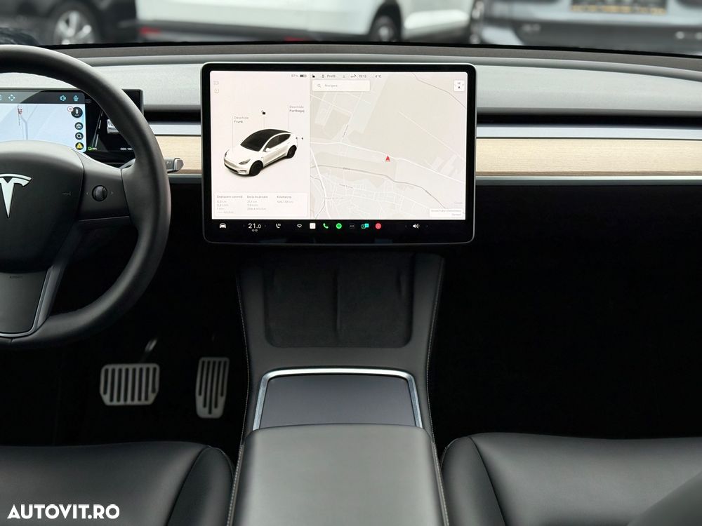 Tesla Model Y AWD Performance - 22