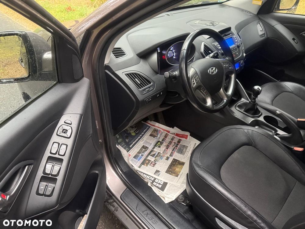 Hyundai ix35 1.6 2WD blue Style - 12