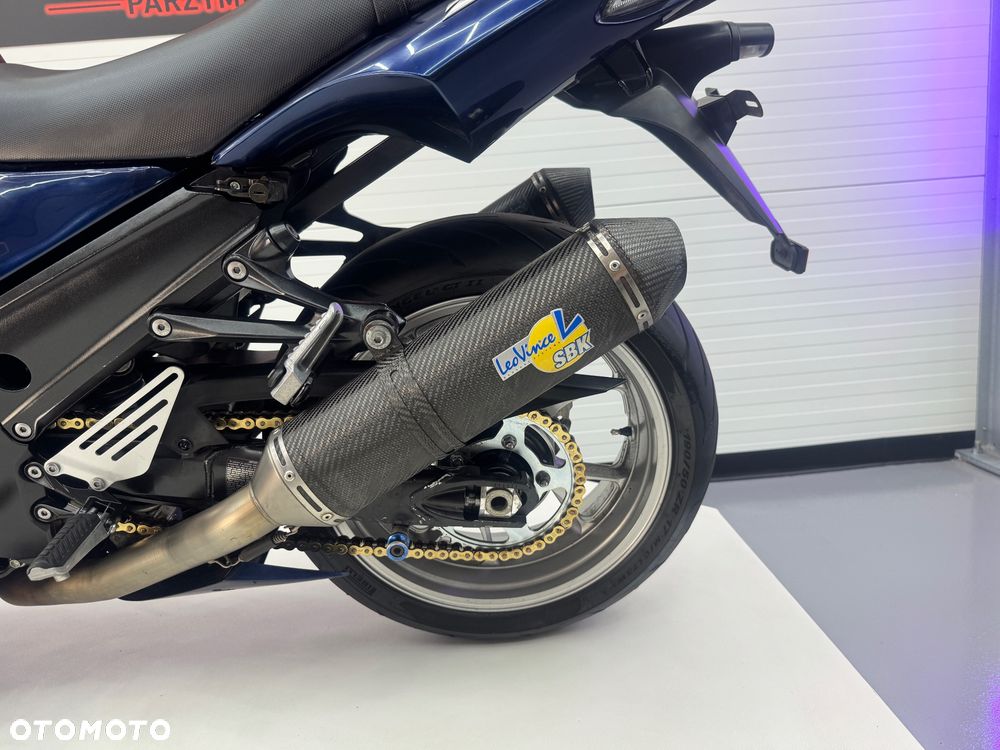 Kawasaki ZZR - 36