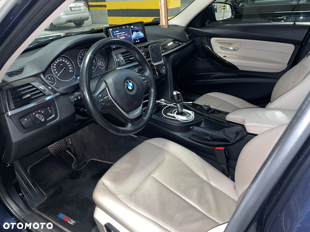 BMW Seria 3 320i xDrive - 5