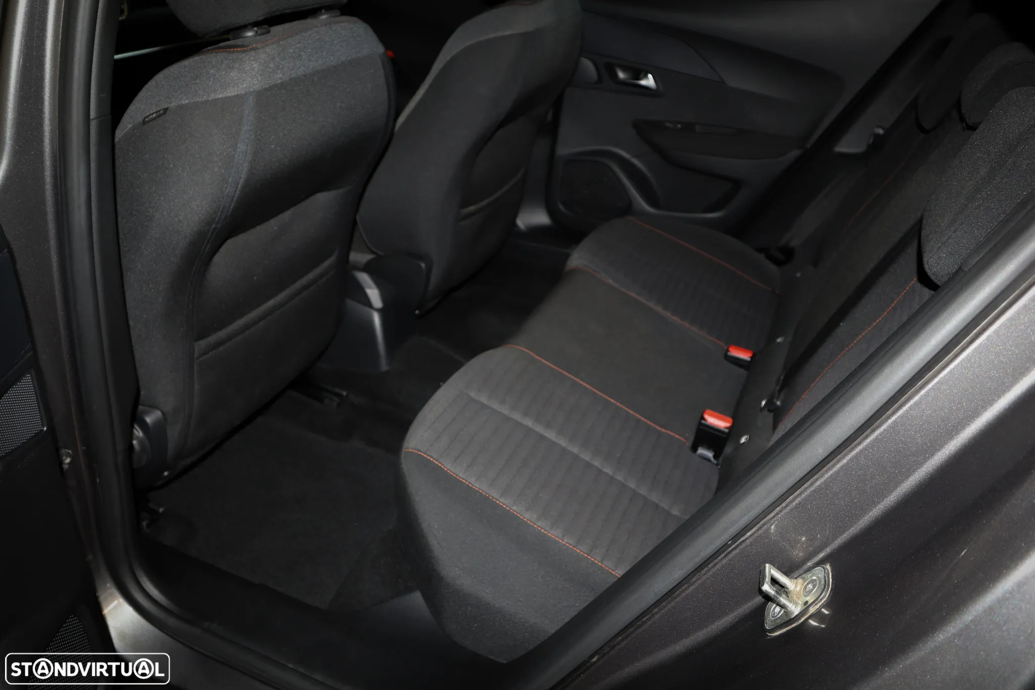 Peugeot 2008 1.2 PureTech Active Pack - 7