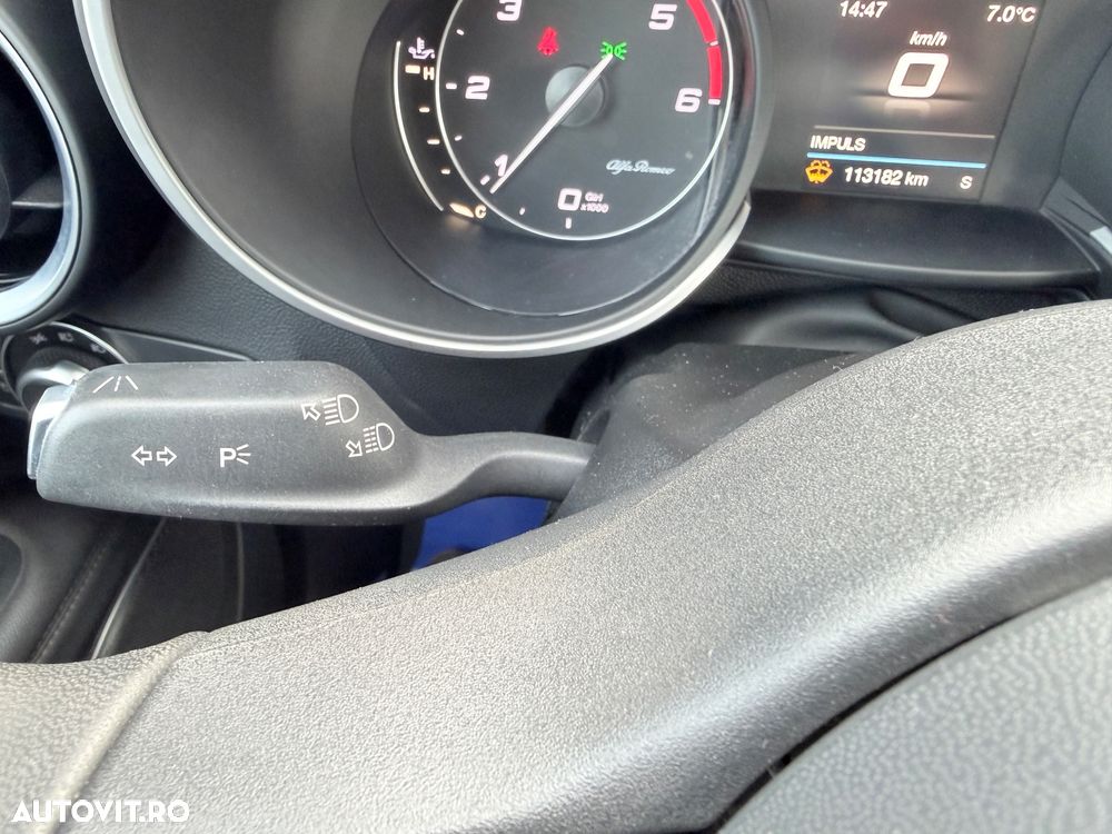 Alfa Romeo Stelvio 2.2 16V AT8-Q4 Executive - 9