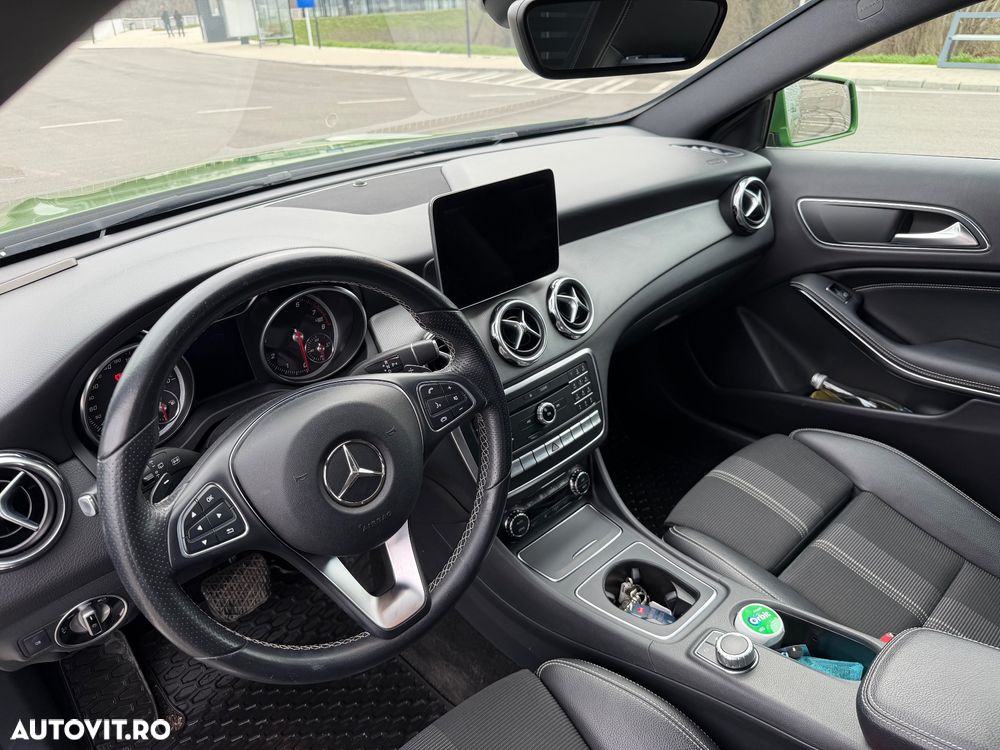 Mercedes-Benz GLA 250 4MATIC Aut. - 18