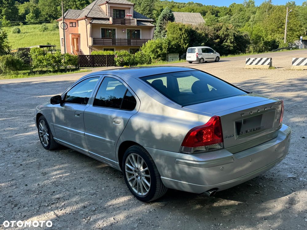 Volvo S60 2.4D5 Rubin - 4