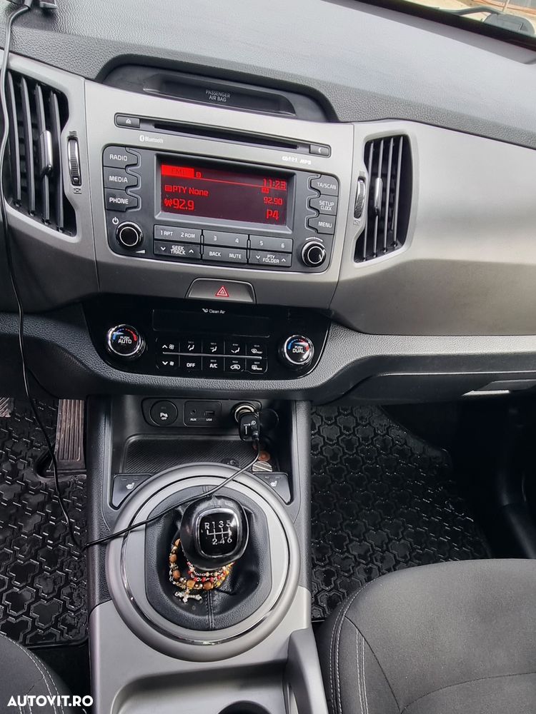 Kia Sportage 1.7 CRDI 2WD Attract - 12