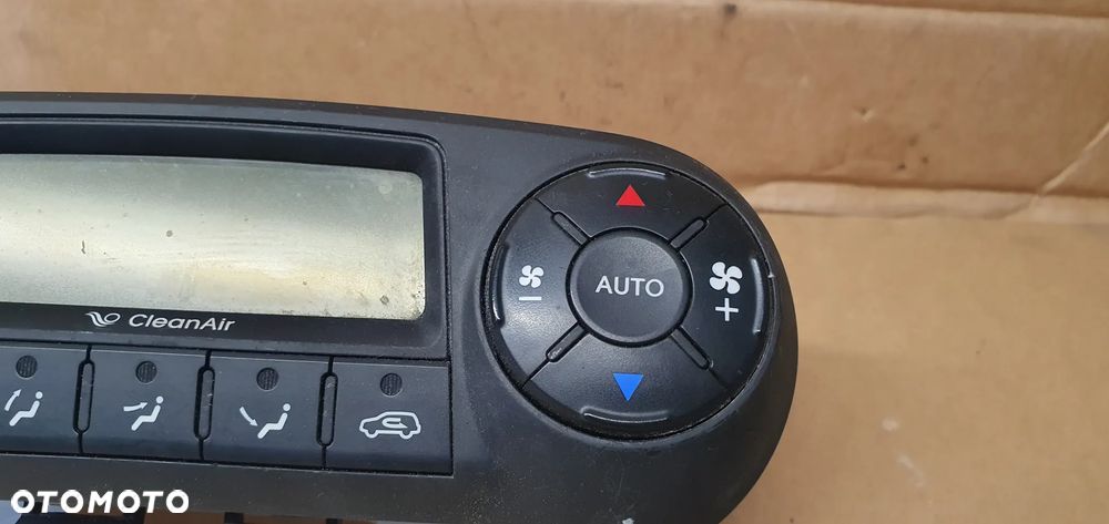 Panel nawiewu powietrza klimatyzacji Hyundai IX35 97250-2Y601 - 3