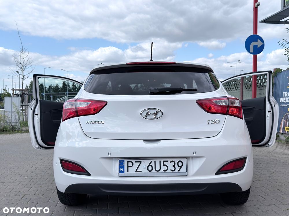 Hyundai i30 1.6 CRDi Premium - 14