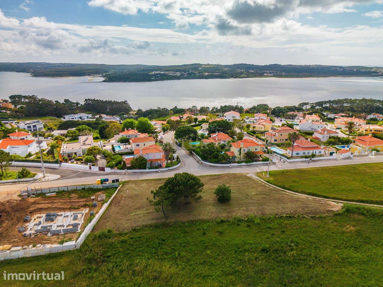Terreno no Nadadouro - Grande imagem: 2/35