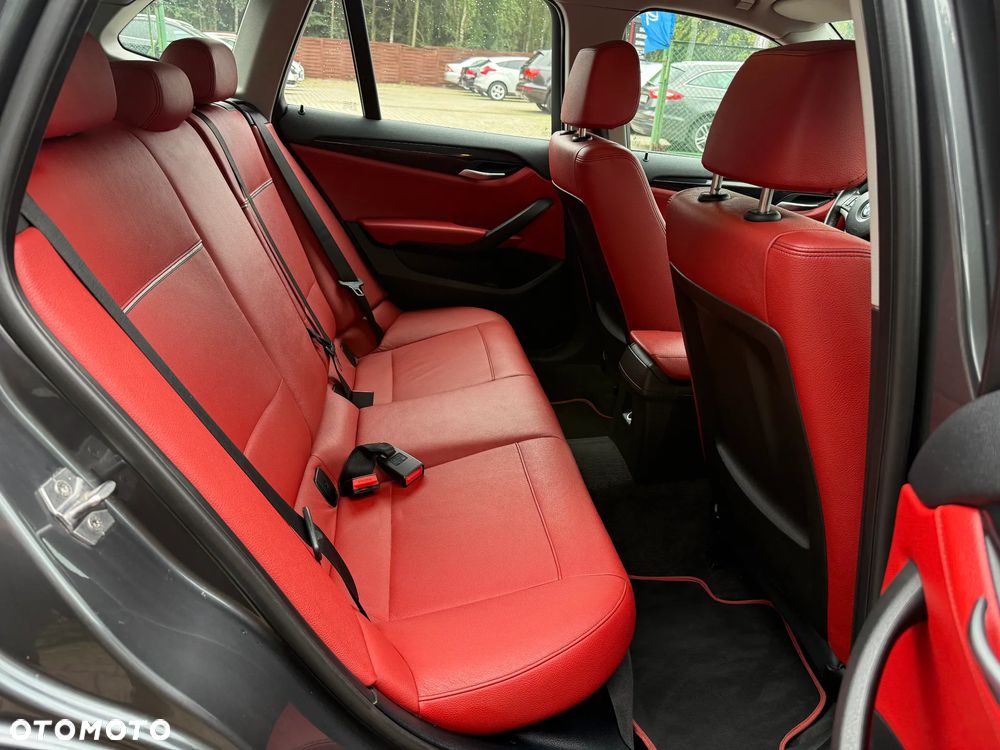 BMW X1 xDrive18d - 9