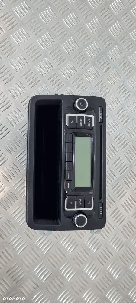 Volkswagen Golf VI Radio - 1