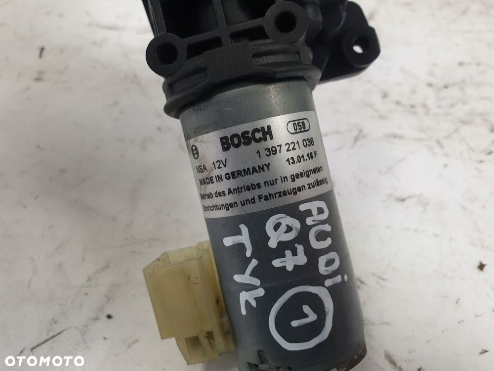 Audi Q7 II 4M 4M0 15-19r SILNIK TYLNEJ KLAPY TYŁ - 2