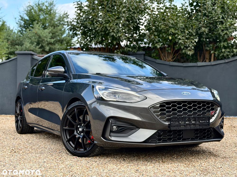 Ford Focus 2.3 EcoBoost S&S ST - 12