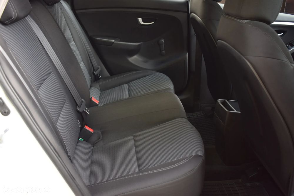 Hyundai i30 1.4 Premium - 11