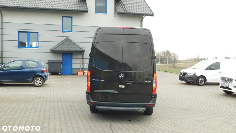 Mercedes-Benz SPRINTER 311CDI L2H2 Silnik 2,0  106tyś.km FV23% - 6