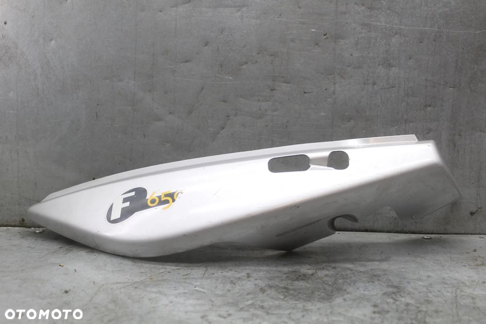 BMW F 650 CS ABS 04r bok boczek tył tylny ogon lewy - 1
