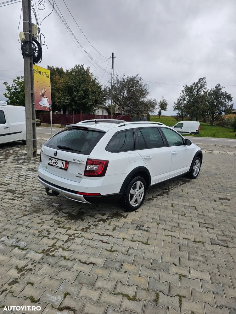 Skoda Octavia Combi 2.0 TDI DSG 4X4 Scout - 8