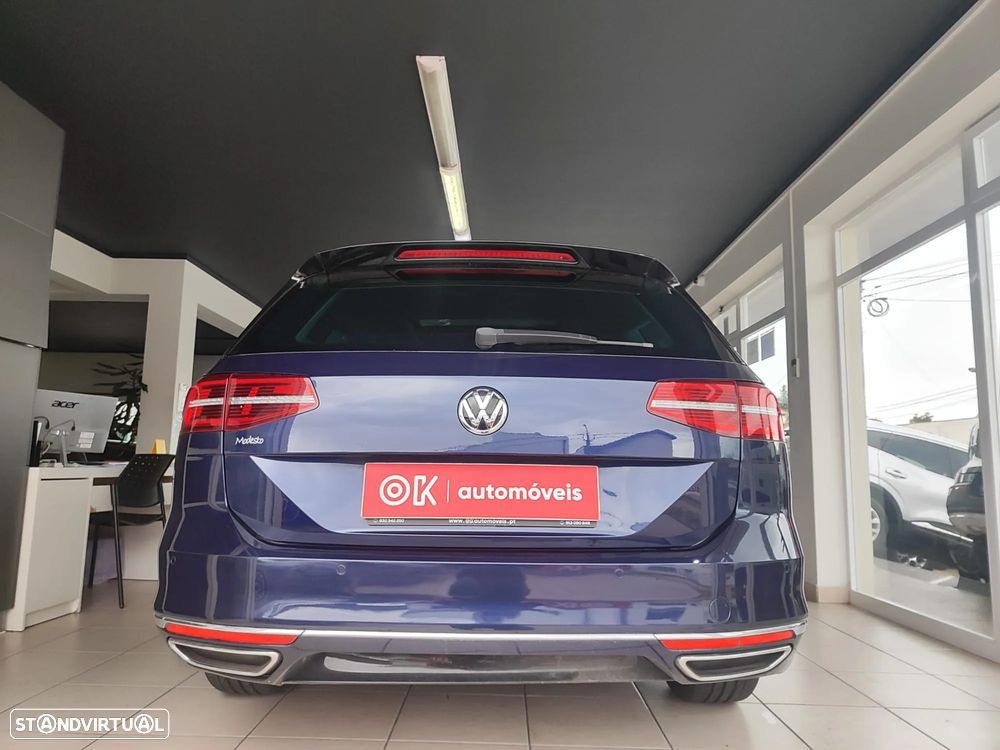 VW Passat Variant 2.0 TDi R-Line DSG - 9