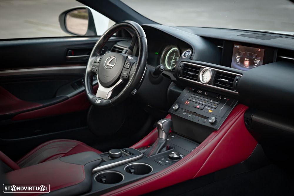 Lexus RC 300h F Sport+ - 34