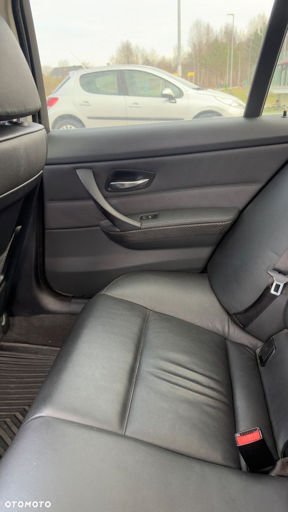 BMW Seria 3 325i - 26