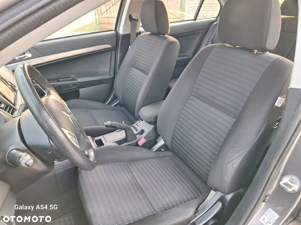 Mitsubishi Lancer 1.6 - 31