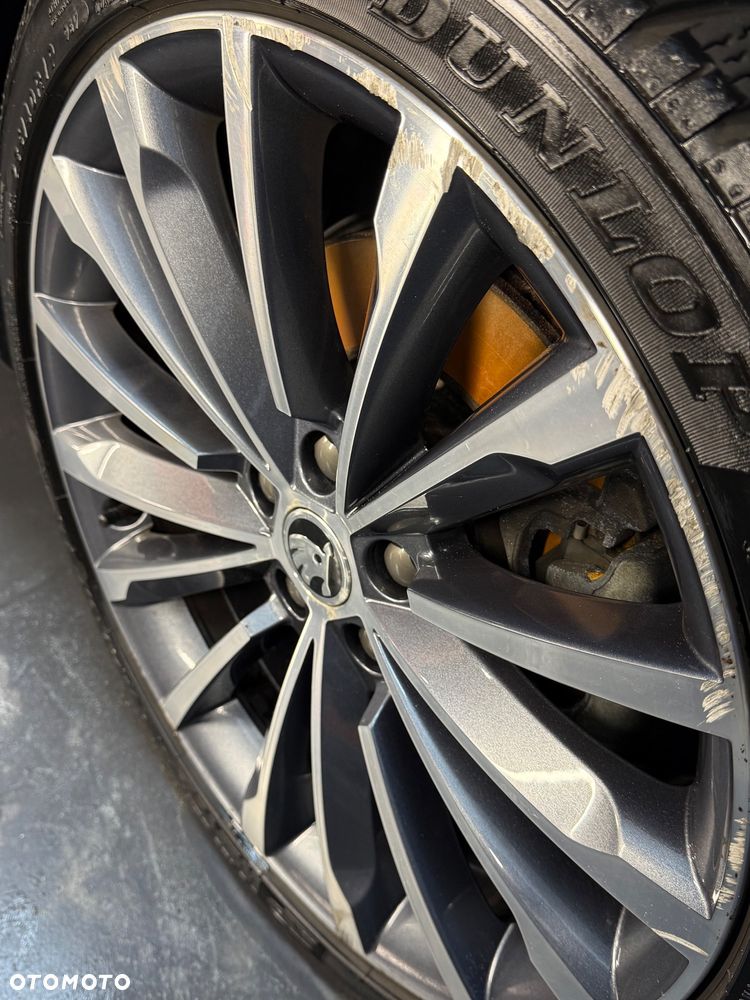 Skoda Superb 2.0 TSI L&K DSG - 17