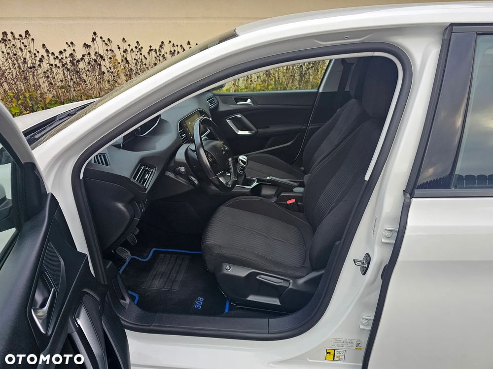 Peugeot 308 SW BlueHDi 120 Stop & Start Business-Line - 10