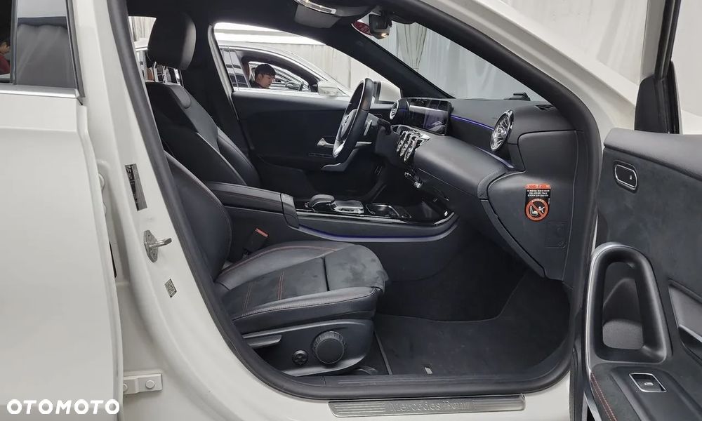 Mercedes-Benz Klasa A 220 4Matic 7G-DCT - 20