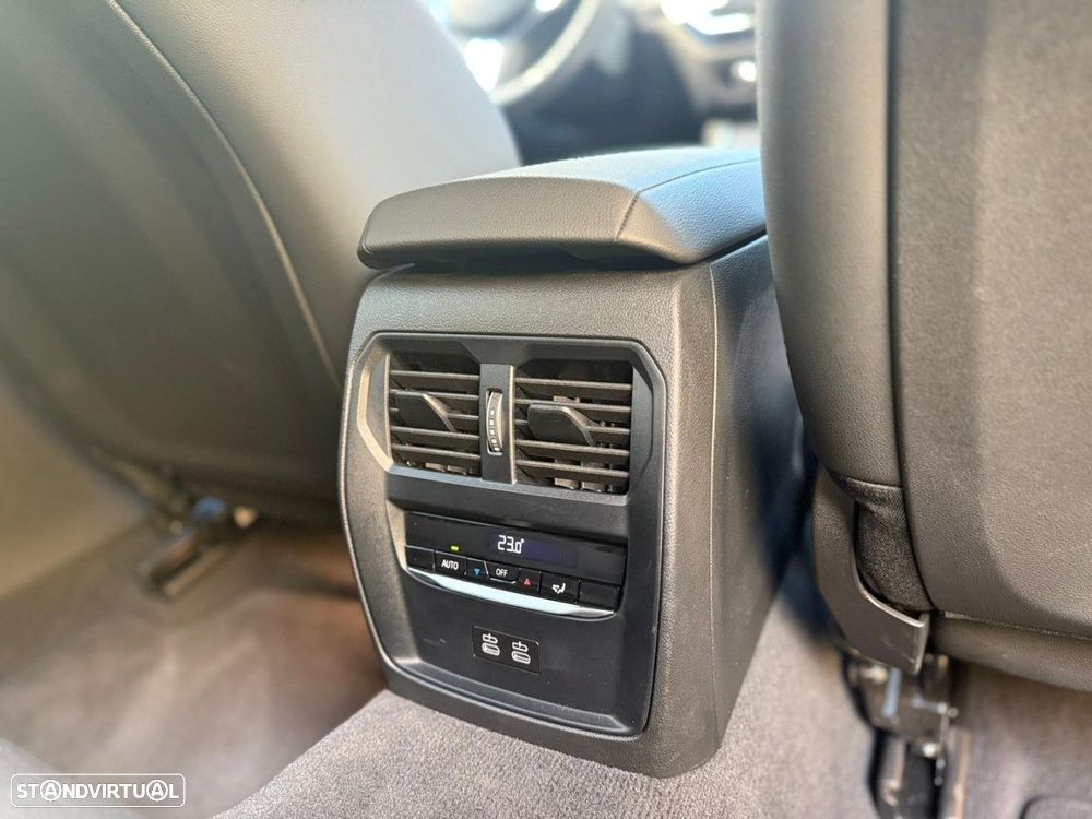 BMW 330 e Touring Pack M Auto - 57