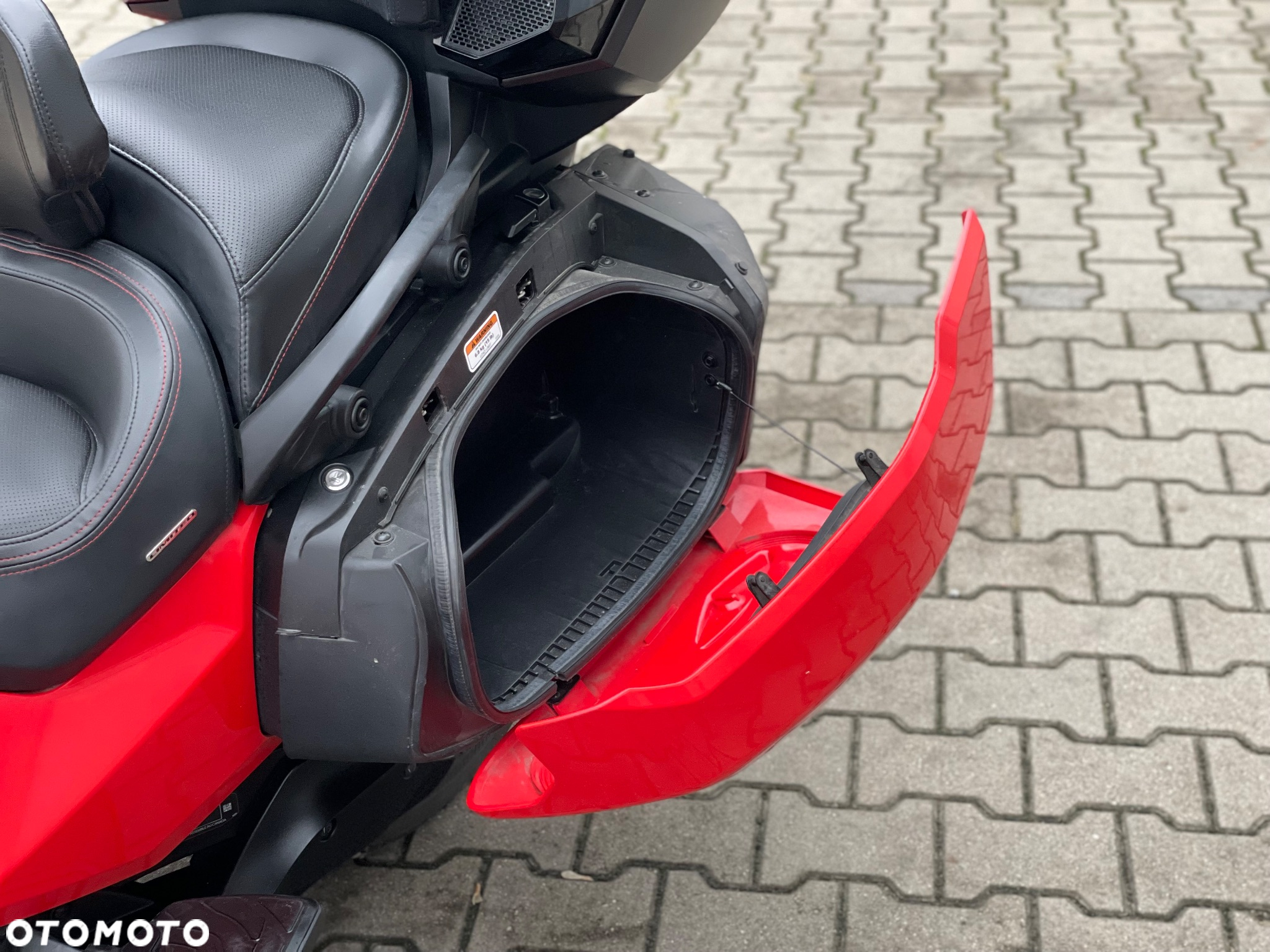 Can-Am Spyder - 15