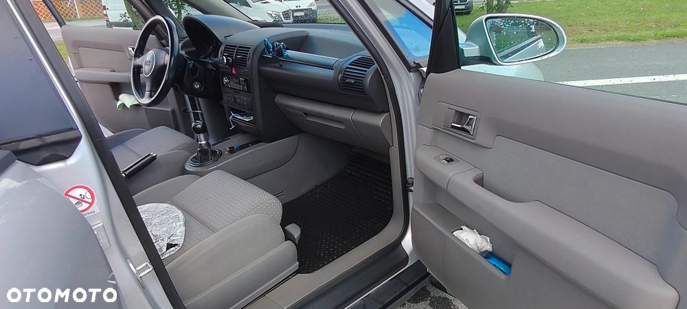 Audi A2 1.4 - 10