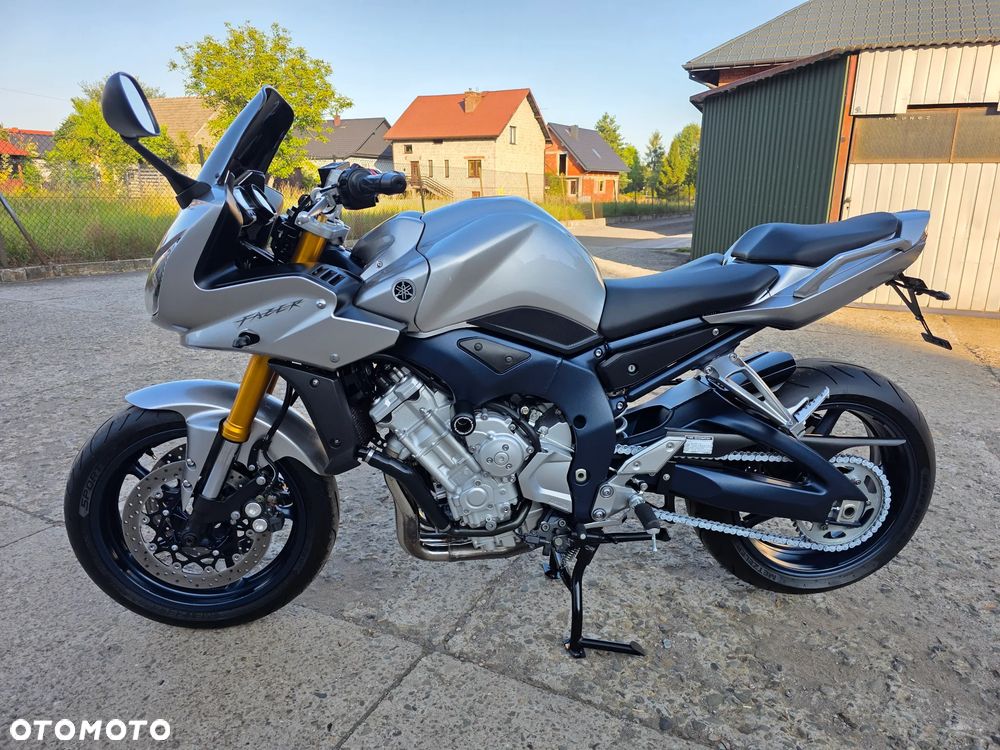 Yamaha FZ - 2