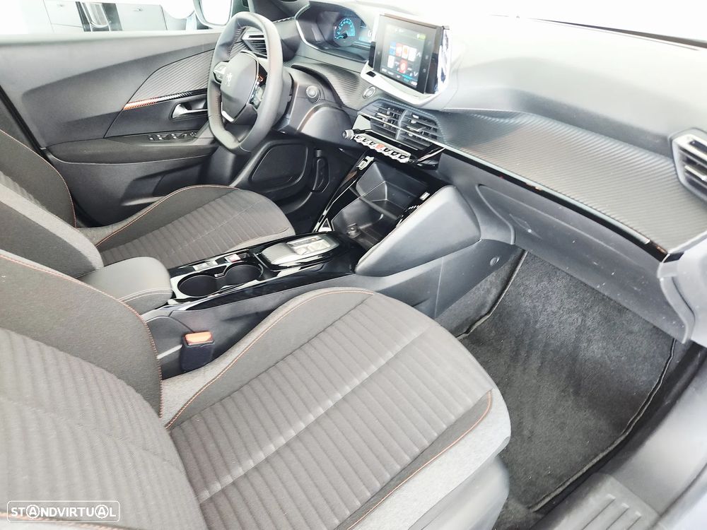 Peugeot e-2008 - 29