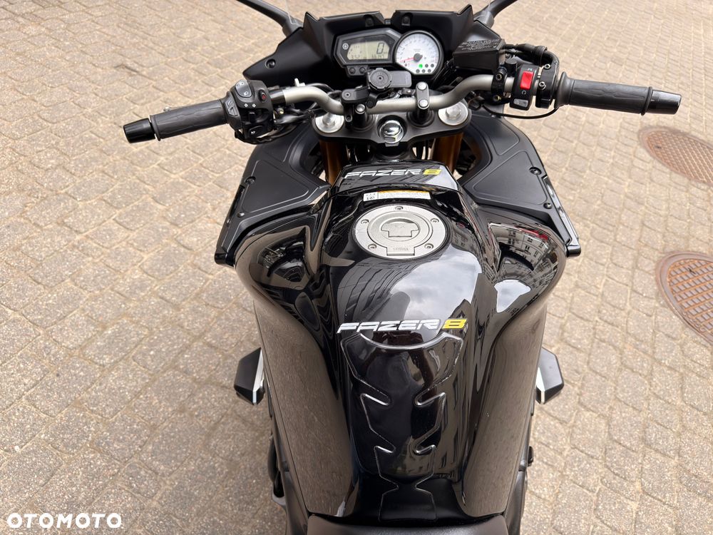 Yamaha FZ8 - 14