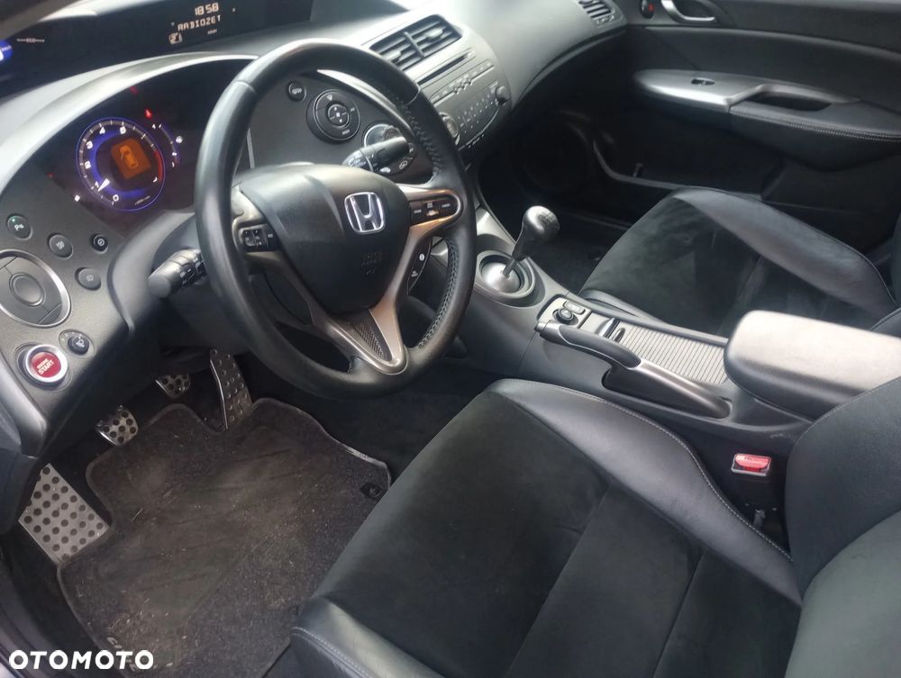 Honda Civic 1.8 Executive - 3