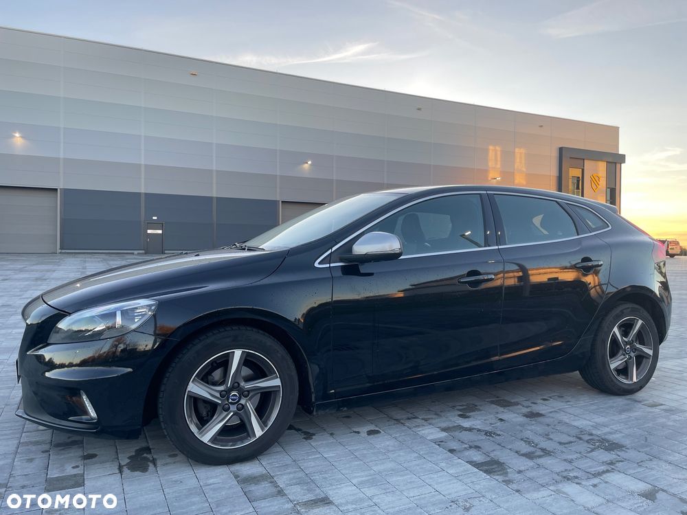 Volvo V40 D2 Drive-E R-Design Kinetic - 3
