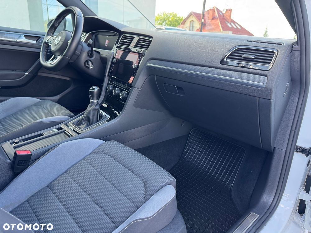 Volkswagen Golf 1.4 TSI BMT Highline - 25