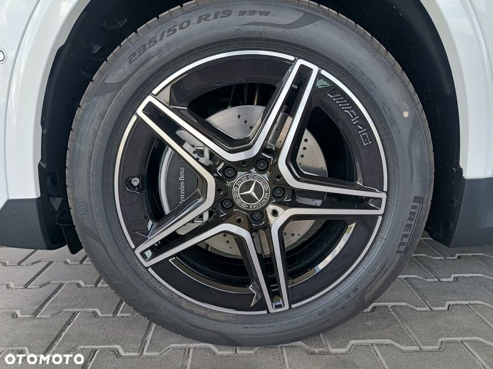 Mercedes-Benz GLA - 7