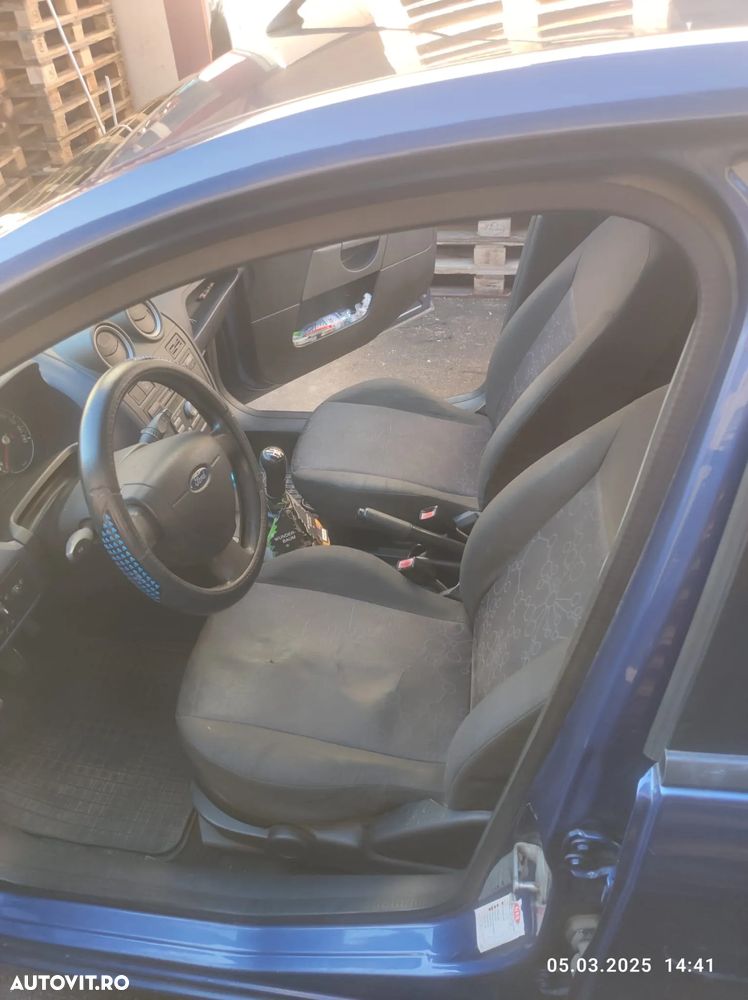 Ford Fiesta - 2