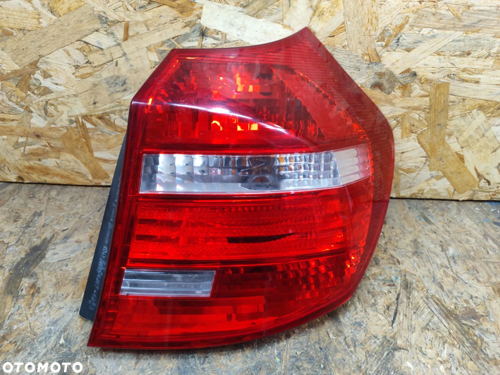 lampa tył lewa / prawa kompletna VALEO do BMW 1 E87 Lift - 1