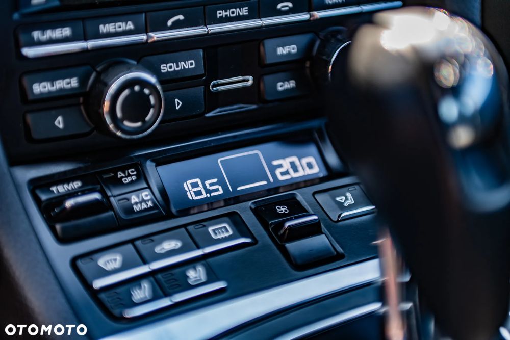 Porsche 911 Carrera PDK - 21