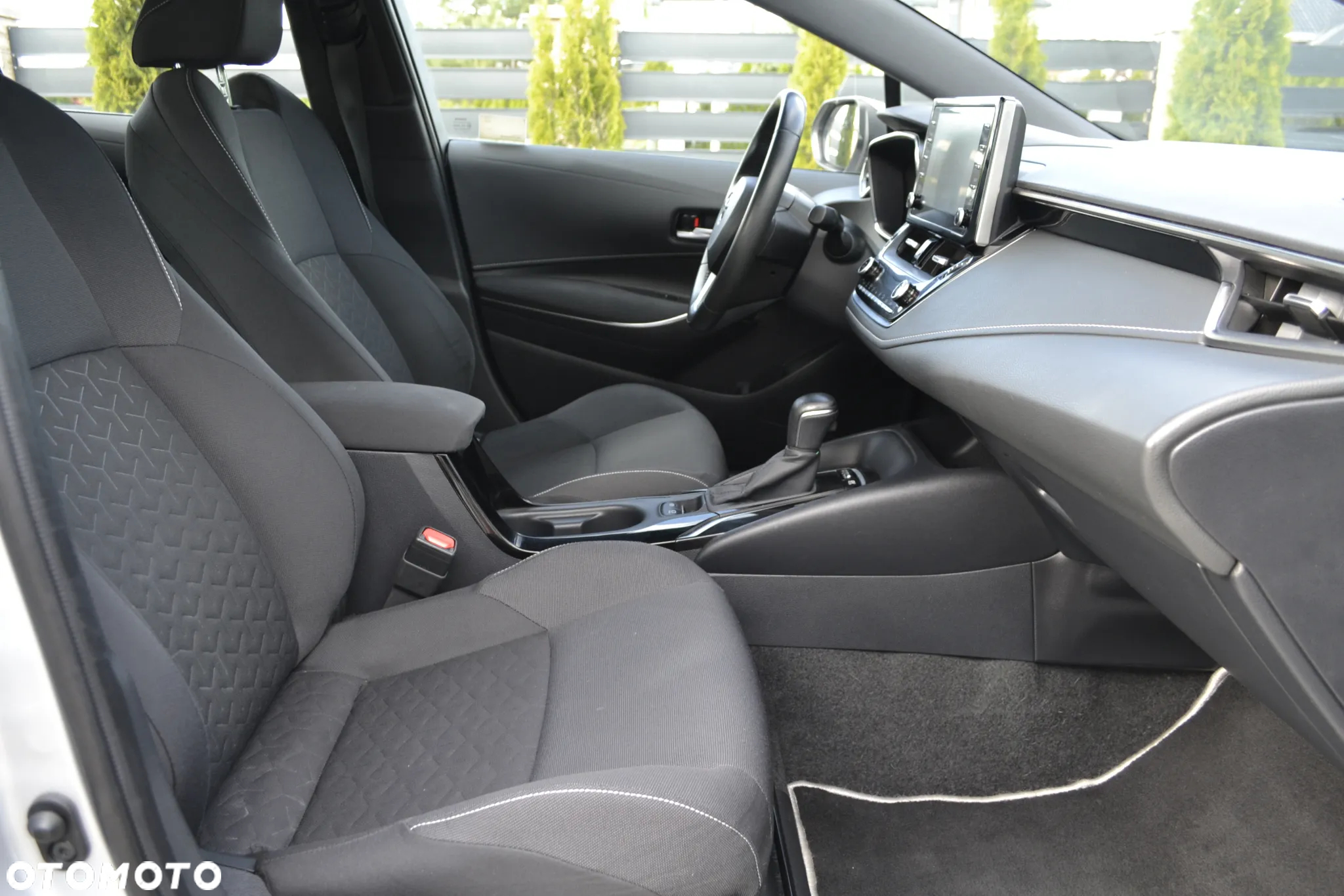 Toyota Corolla 1.8 Hybrid Comfort - 36