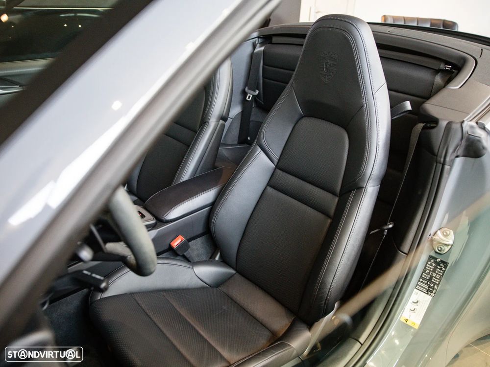 Porsche 911 (992) Carrera Cabriolet PDK - 36
