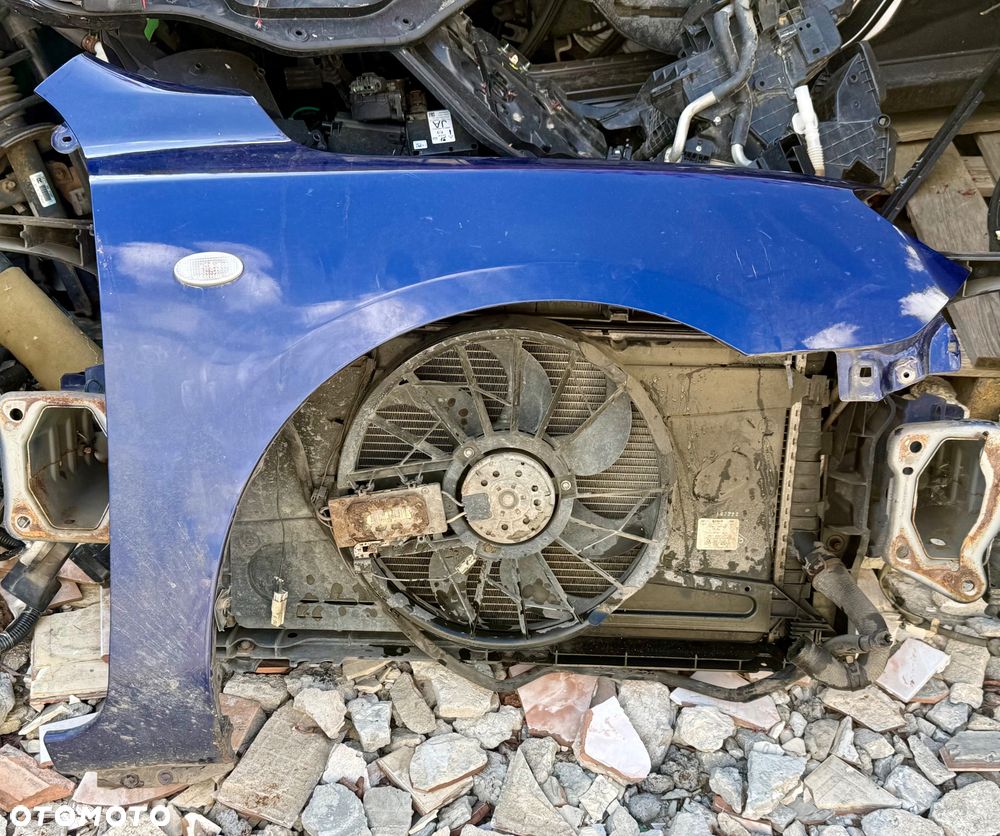 Mazda 3 BK 2003/2008r HB 5-drzwi wzmocnienie czołowe pas przedni belka zderzaka chłodnica wody klimatyzacji wentylator benzyna diesel osłona silnika  Led Diody hatchback lampa tył Lewa lub prawa Led diodowa stan b.ladny posiadam inne części oswietlenie tablicy lampy xenon spryskiwacze halogeny zbiornik grill atrapa spojler - 18