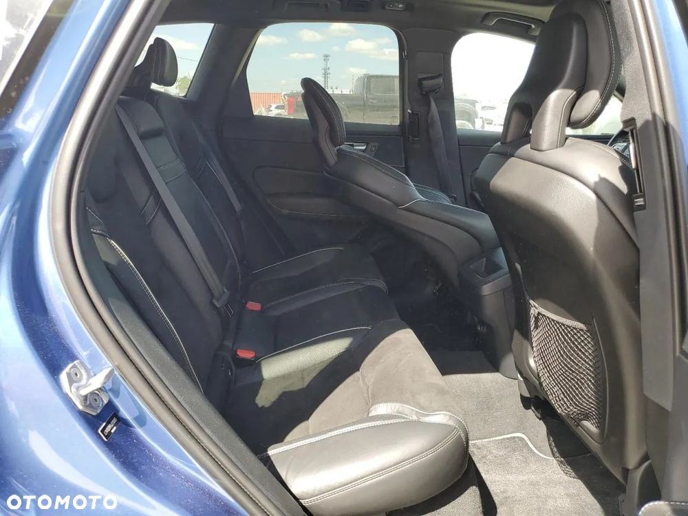 Volvo XC 60 T5 AWD R-Design - 10