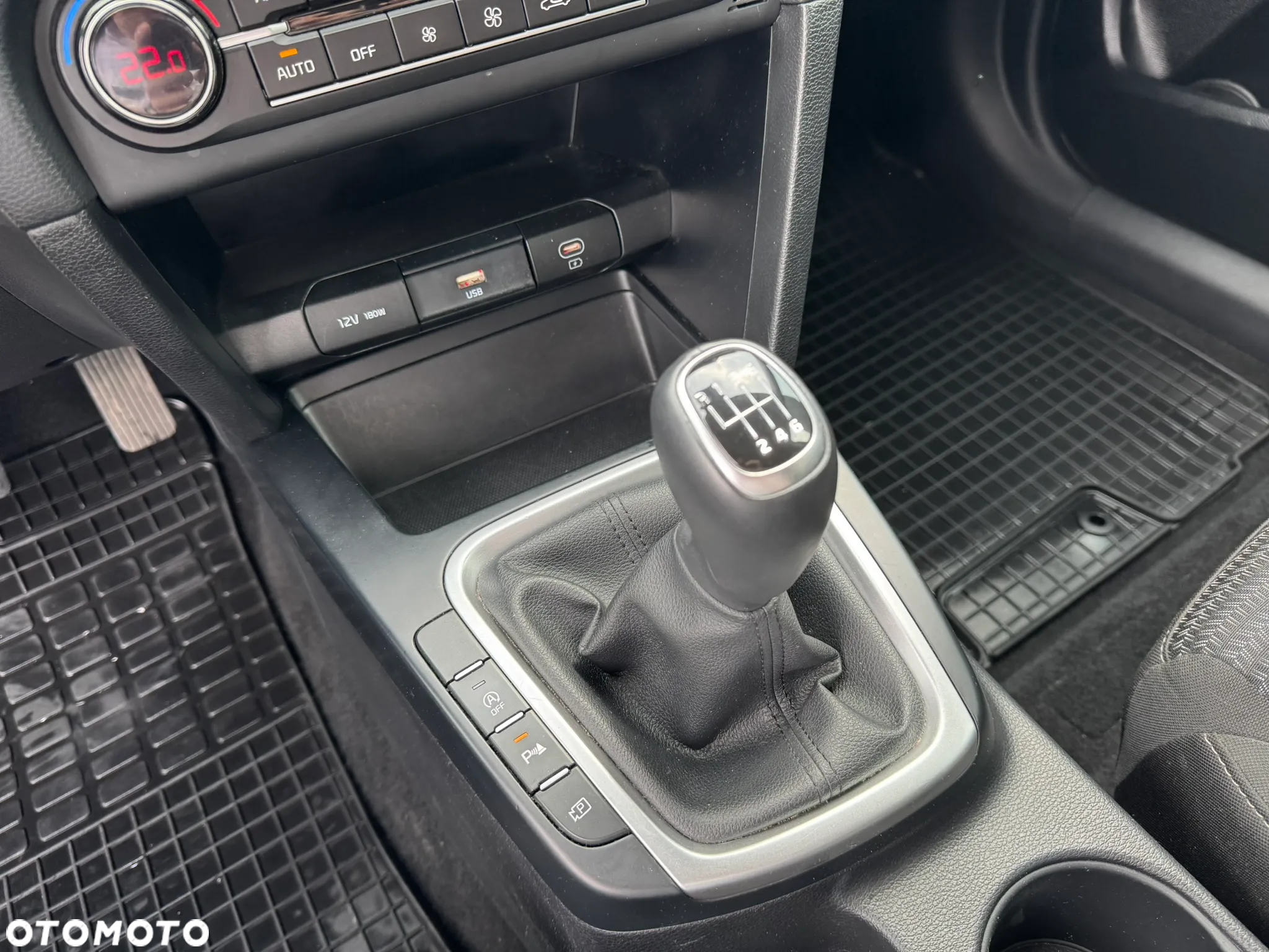 Kia XCeed 1.5 T-GDI M - 14