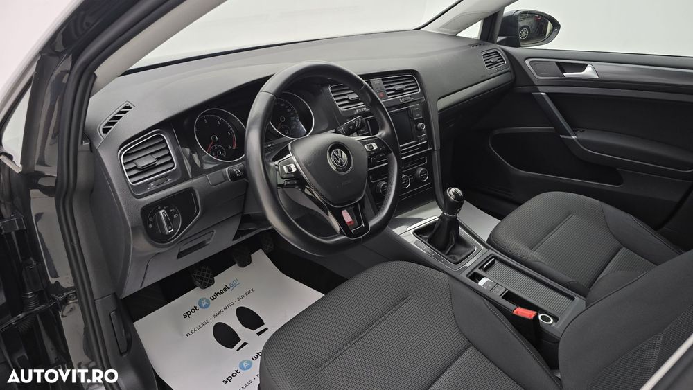 Volkswagen Golf 1.6 TDI Comfortline - 14