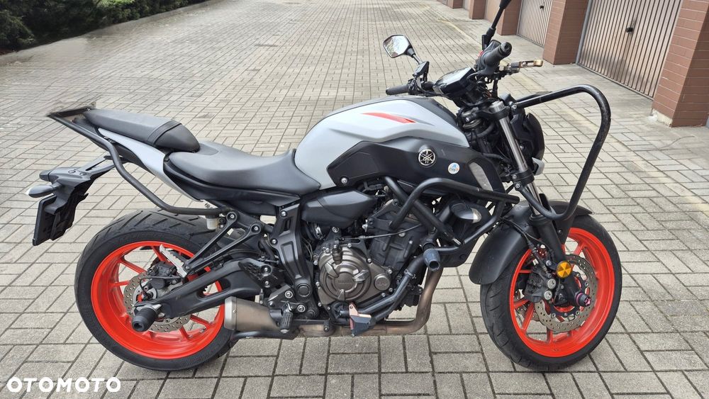 Yamaha MT - 8